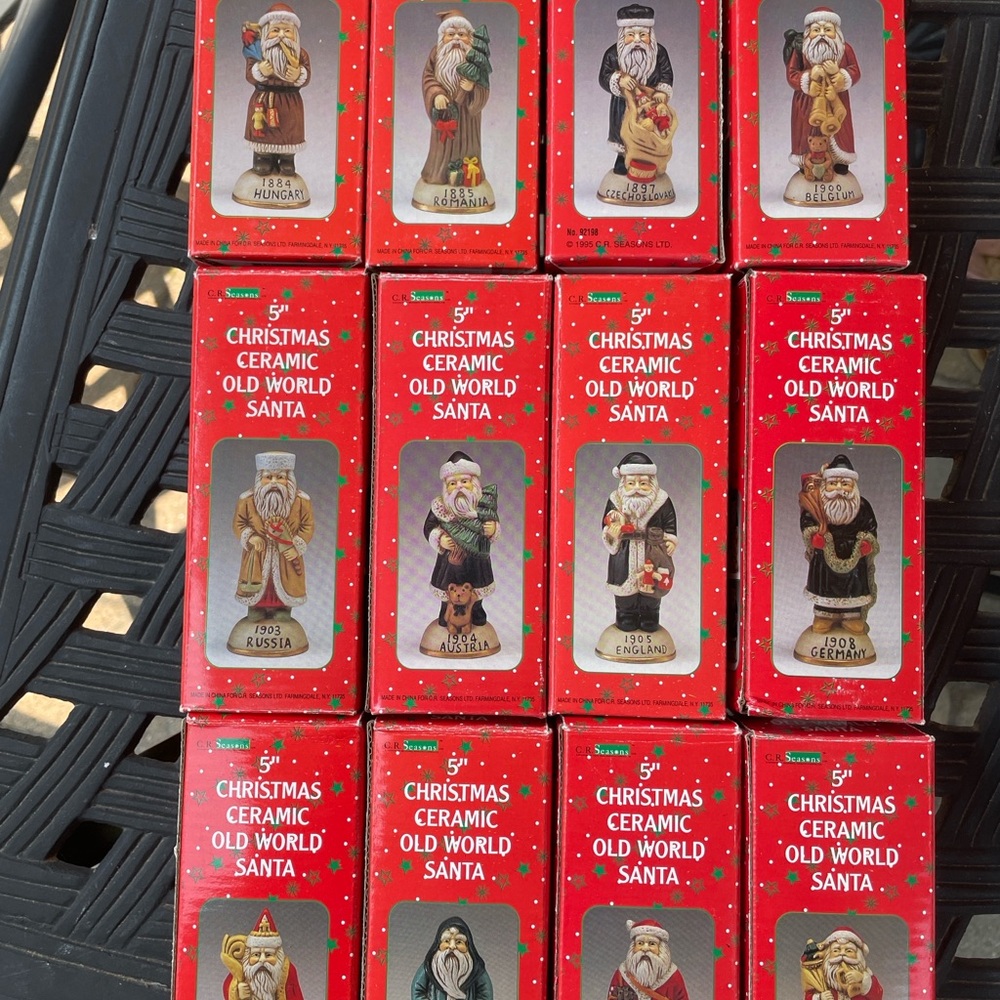 12 Holiday Decor Santa Figurine